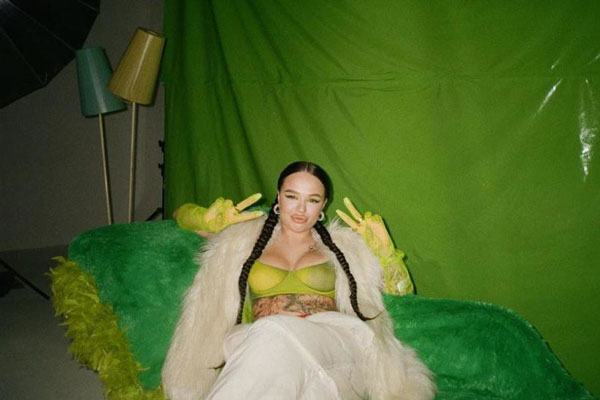 Певица Слава послала матом Инстасамку и Моргенштерна* и назвала их предателями Певица Слава послала матом Инстасамку и Моргенштерна* и назвала их предателями