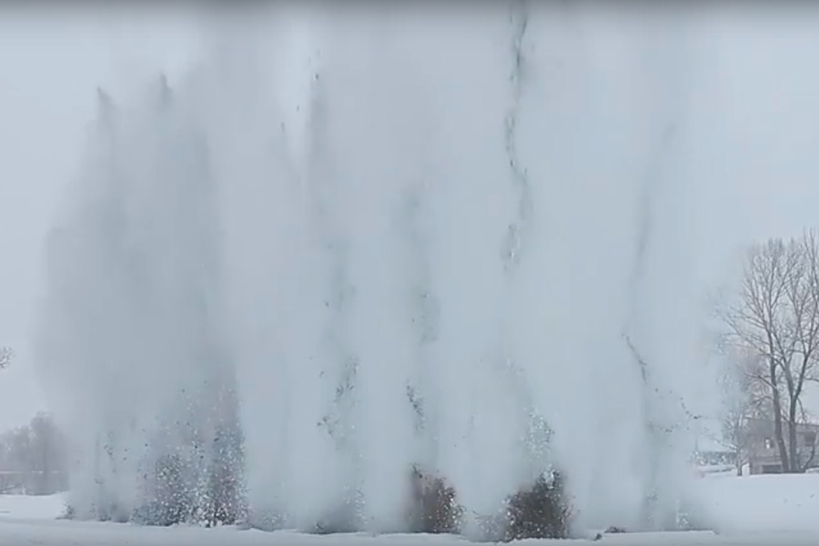 Военные инженеры начали противопаводковые взрывы в Челябинской области Военные инженеры начали противопаводковые взрывы в Челябинской области