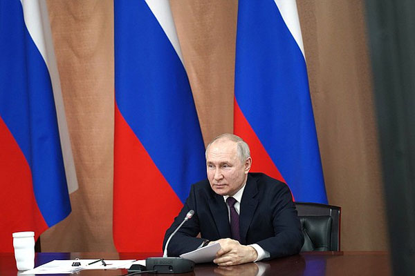 «Справедливая Россия» предложила выдвинуть Путина на президентские выборы в 2024 году «Справедливая Россия» предложила выдвинуть Путина на президентские выборы в 2024 году