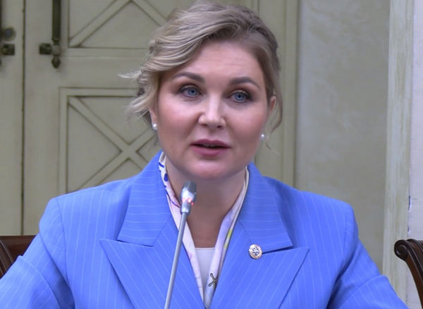 Детский омбудсмен Татарстана предложила поддержать семейных блогеров | В Татарстане предложили платить из бюджета «правильным» блогерам Детский омбудсмен Татарстана предложила поддержать семейных блогеров | В Татарстане предложили платить из бюджета «правильным» блогерам