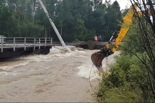 Режим ЧС регионального масштаба ввели в Бурятии из-за разрушения дамбы Режим ЧС регионального масштаба ввели в Бурятии из-за разрушения дамбы