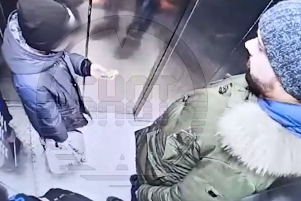 Жители ЖК "Эталон-Сити" готовят коллективное заявление после инцидента с участием школьников и мужчины, получившего ножевое ранение Жители ЖК "Эталон-Сити" готовят коллективное заявление после инцидента с участием школьников и мужчины, получившего ножевое ранение