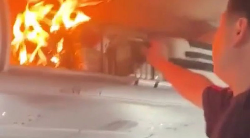 На борту Airbus A321 вспыхнул пауэрбанк — самолёт экстренно сел в Шанхае | Возгорание пауэрбанка стало причиной экстренной посадки самолёта в Шанхае На борту Airbus A321 вспыхнул пауэрбанк — самолёт экстренно сел в Шанхае | Возгорание пауэрбанка стало причиной экстренной посадки самолёта в Шанхае