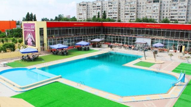 В Волгограде 4-летний мальчик разбил голову в гостиничном бассейне В Волгограде 4-летний мальчик разбил голову в гостиничном бассейне