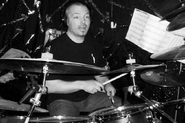 Окровавленное тело музыканта из «Би-2» и «Дюна» нашли в Москве Окровавленное тело музыканта из «Би-2» и «Дюна» нашли в Москве