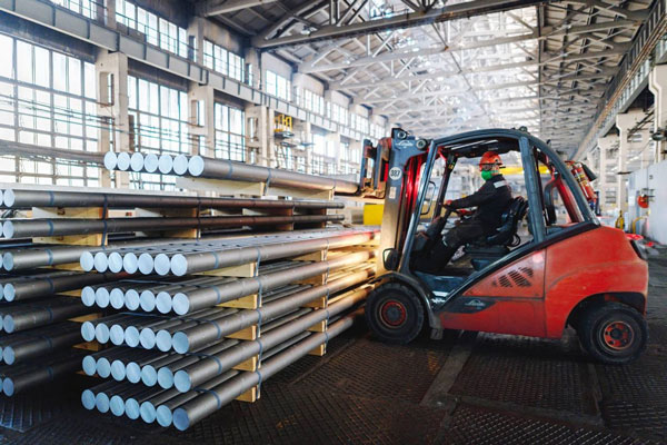 Новые санкции не остановят "Русал" в поставках алюминия: компания уверена в способности продолжать деятельность | «Русал» не ждет последствий для поставок из-за новых санкций