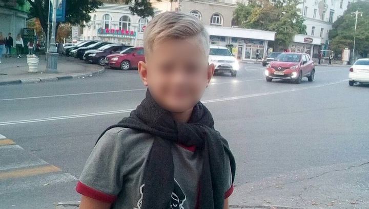 Мальчик умер в больнице после прыжков на диване Мальчик умер в больнице после прыжков на диване