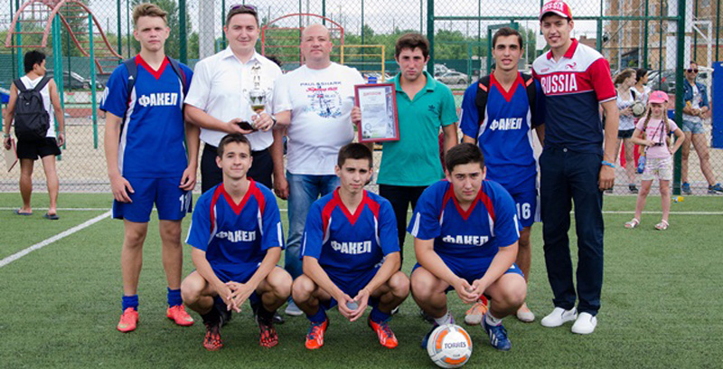 В Батайске полицейские провели турнир по мини-футболу для молодежи