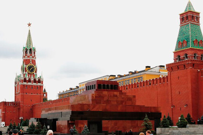 Красная площадь закрыта для подготовки к параду Победы: Москва готовится к 80-летию Великой Победы | В Москве закрыли Красную площадь для туристов Красная площадь закрыта для подготовки к параду Победы: Москва готовится к 80-летию Великой Победы | В Москве закрыли Красную площадь для туристов