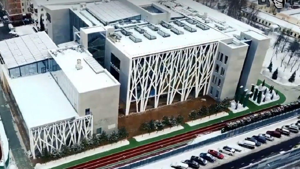 Глава Сбербанка построил дорогу за 1 млрд бюджетных рублей для дочки и внучки