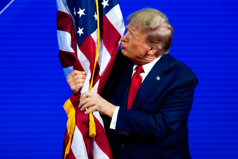 Трамп подписал указ, который сделал английский официальным языком США | Трамп утвердил английский как официальный язык США Трамп подписал указ, который сделал английский официальным языком США | Трамп утвердил английский как официальный язык США