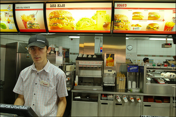 В Екатеринбурге принялись проверять «Макдоналдсы» В Екатеринбурге принялись проверять «Макдоналдсы»