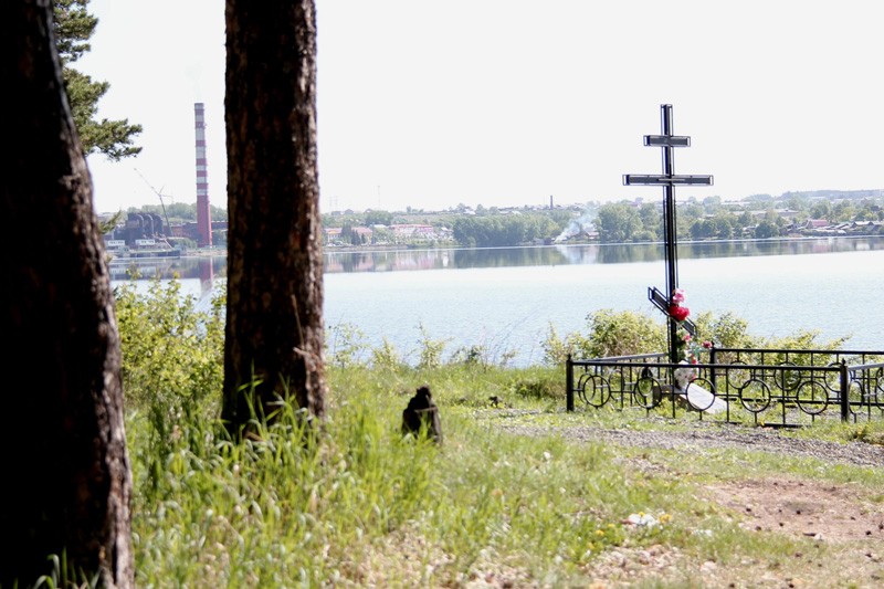 Возрождение города начали… с кладбища Возрождение города начали… с кладбища