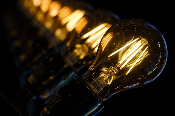 Больше 40 российских регионов изменили диапазон тарифов на электричество | "Коммерсант": 42 региона поменяли диапазон тарифов на электричество