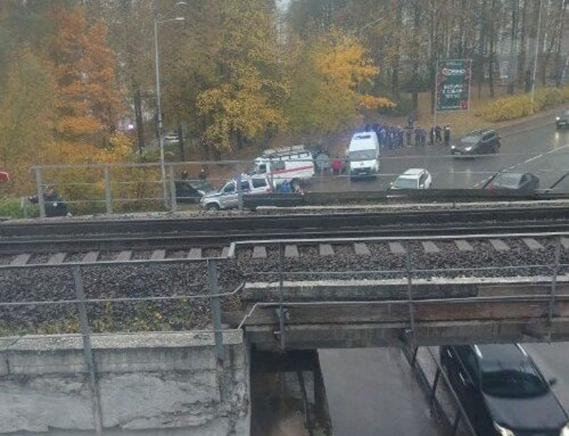 Два подростка пострадали, один погиб на крыше электрички в Подмосковье | В Подмосковье 14-летний зацепер погиб при попытке забраться на электричку Два подростка пострадали, один погиб на крыше электрички в Подмосковье | В Подмосковье 14-летний зацепер погиб при попытке забраться на электричку