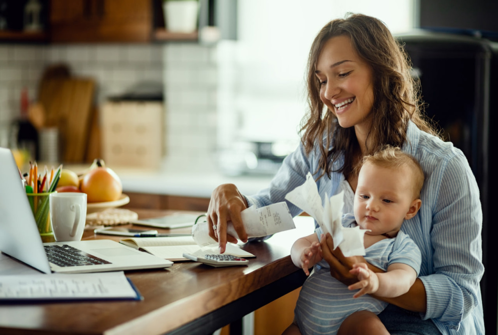 Маткапитал предложили увеличить в 2 раза: сейчас хватает лишь на 8 м² вместо нормы 18 м² | Маткапитал пересчитают по квадратным метрам — семьи могут получить больше Маткапитал предложили увеличить в 2 раза: сейчас хватает лишь на 8 м² вместо нормы 18 м² | Маткапитал пересчитают по квадратным метрам — семьи могут получить больше