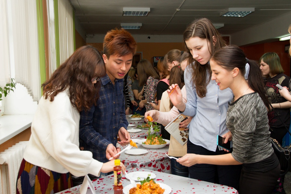В Кемеровском государственном институте культуры прошел День китайской кухни. Сегодня - День здоровья В Кемеровском государственном институте культуры прошел День китайской кухни. Сегодня - День здоровья