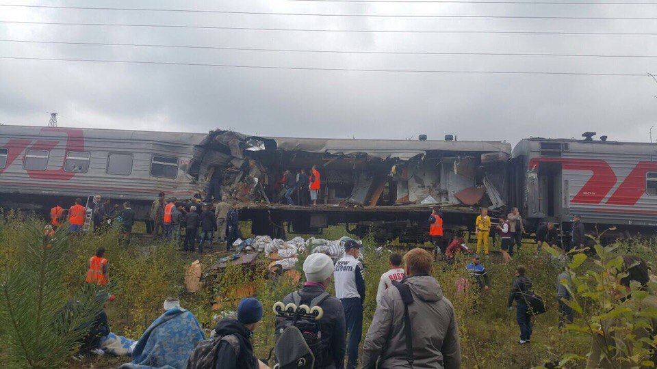 Количество пострадавших при столкновении поезда и грузовика в ХМАО выросло до 15 Количество пострадавших при столкновении поезда и грузовика в ХМАО выросло до 15