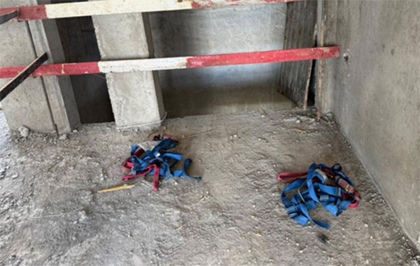 Трагедия на строительном объекте в Новой Москве: "Два рабочих погибли при падении с высоты" | Два человека погибли в Новой Москве при падении с высоты на стройке Трагедия на строительном объекте в Новой Москве: "Два рабочих погибли при падении с высоты" | Два человека погибли в Новой Москве при падении с высоты на стройке