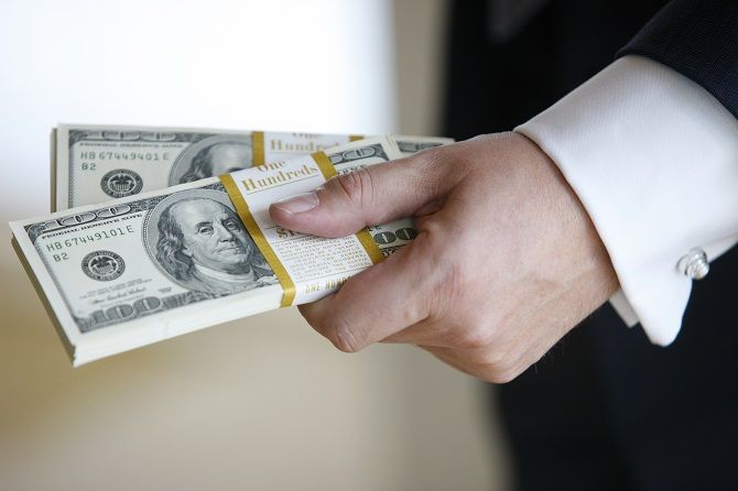 Предприниматель в Москве лишился $300 тысяч рублей в фальшивом валютном обменнике Предприниматель в Москве лишился $300 тысяч рублей в фальшивом валютном обменнике