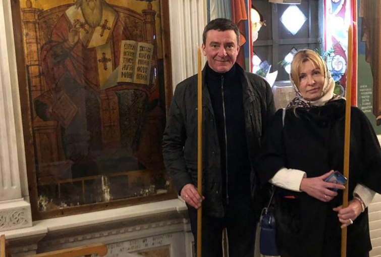 Уральский депутат так нагрешил, что купил свечку выше человеческого роста