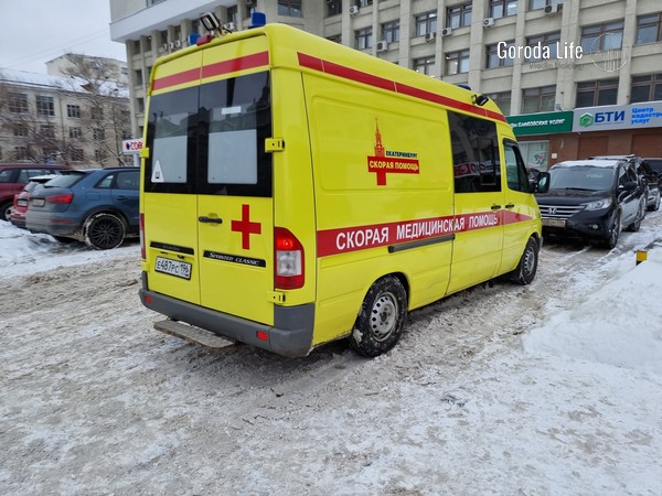 В Санкт-Петербурге 13-летний школьник выпал из автобуса и сломал крестец | В Петербурге мальчик выпал из автобуса и сломал позвоночник В Санкт-Петербурге 13-летний школьник выпал из автобуса и сломал крестец | В Петербурге мальчик выпал из автобуса и сломал позвоночник