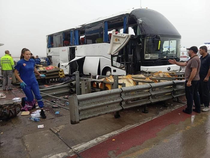 В Тульской области автобус с пассажирами врезался в опору на трассе: пострадали почти 40 человек | В ДТП с автобусом в Тульской области пострадали 39 человек В Тульской области автобус с пассажирами врезался в опору на трассе: пострадали почти 40 человек | В ДТП с автобусом в Тульской области пострадали 39 человек