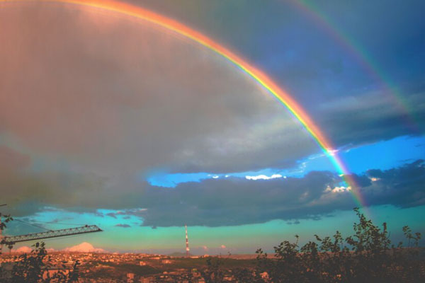 В Думе попросили Роскомнадзор официально объявить, что радуга не связана с ЛГБТ*