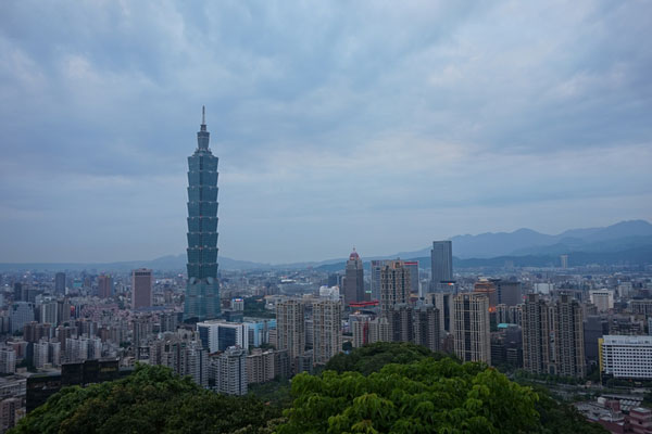 Тайваньских старшеклассников отправят в отпуск из-за резкого роста суицидов