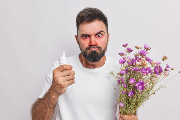 Сезон аллергии в Подмосковье: 'Как правильно убирать, чтобы облегчить симптомы? | Врач Тимофеева посоветовала как справиться с пыльцой, пылью и плесенью