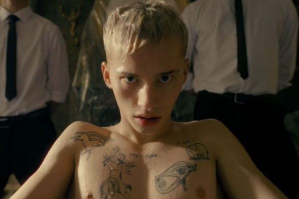 Mash: уехавшему в Таиланд Милохину пришла повестка в военкомат | Дане Милохину пришла повестка в связи с весенним призывом Mash: уехавшему в Таиланд Милохину пришла повестка в военкомат | Дане Милохину пришла повестка в связи с весенним призывом