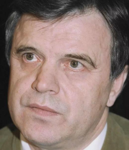 В Подмосковье на даче скончался Руслан Хасбулатов В Подмосковье на даче скончался Руслан Хасбулатов