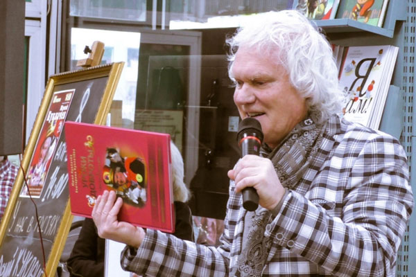 Дрессировщик Юрий Куклачёв перенёс трёхчасовую операцию на сердце | «В тяжёлом состоянии»: Куклачёв перенес трёхчасовую операцию Дрессировщик Юрий Куклачёв перенёс трёхчасовую операцию на сердце | «В тяжёлом состоянии»: Куклачёв перенес трёхчасовую операцию