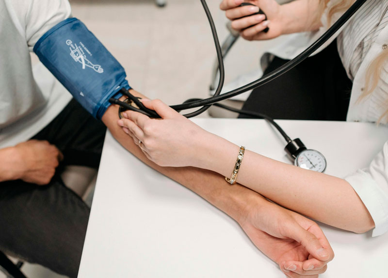 Диетолог посоветовала гипертоникам есть меньше соли и налечь на овощи | Врач Демьяновская дала рекомендации, как питаться при гипертонии Диетолог посоветовала гипертоникам есть меньше соли и налечь на овощи | Врач Демьяновская дала рекомендации, как питаться при гипертонии