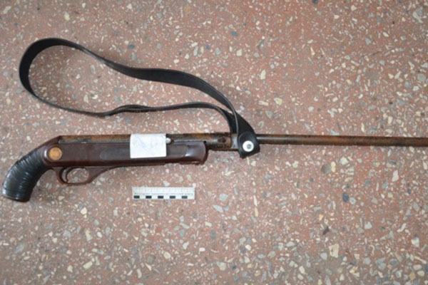 Жителю Барнаула прострелили ухо из пневматической винтовки во дворе у детсада | Жителю Барнаула прострелили ухо во дворе у детсада Жителю Барнаула прострелили ухо из пневматической винтовки во дворе у детсада | Жителю Барнаула прострелили ухо во дворе у детсада