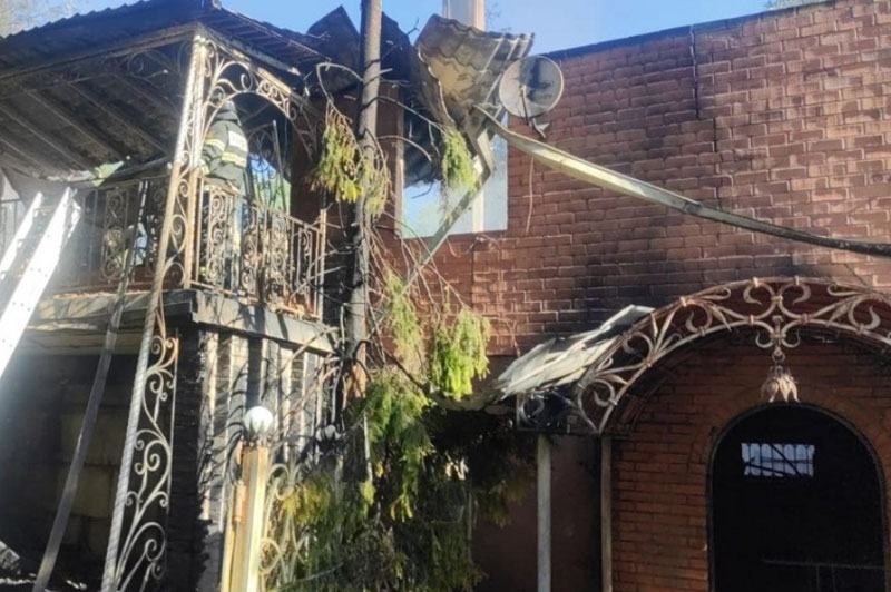 Трагедия в Истре: в пожаре погибли 8 человек, среди них сотрудники Ozon и нелегальные мигранты | В пожаре в Истре погибли 8 человек, среди них сотрудники Ozon и нелегальные мигранты Трагедия в Истре: в пожаре погибли 8 человек, среди них сотрудники Ozon и нелегальные мигранты | В пожаре в Истре погибли 8 человек, среди них сотрудники Ozon и нелегальные мигранты