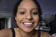 Женщина раскрыла лайфхак для знакомств в Tinder и вызвала споры