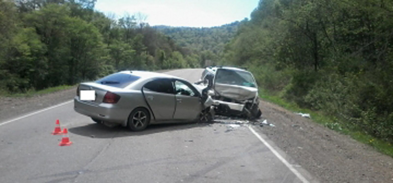 В Приморском крае в ДТП один погиб, двое пострадали