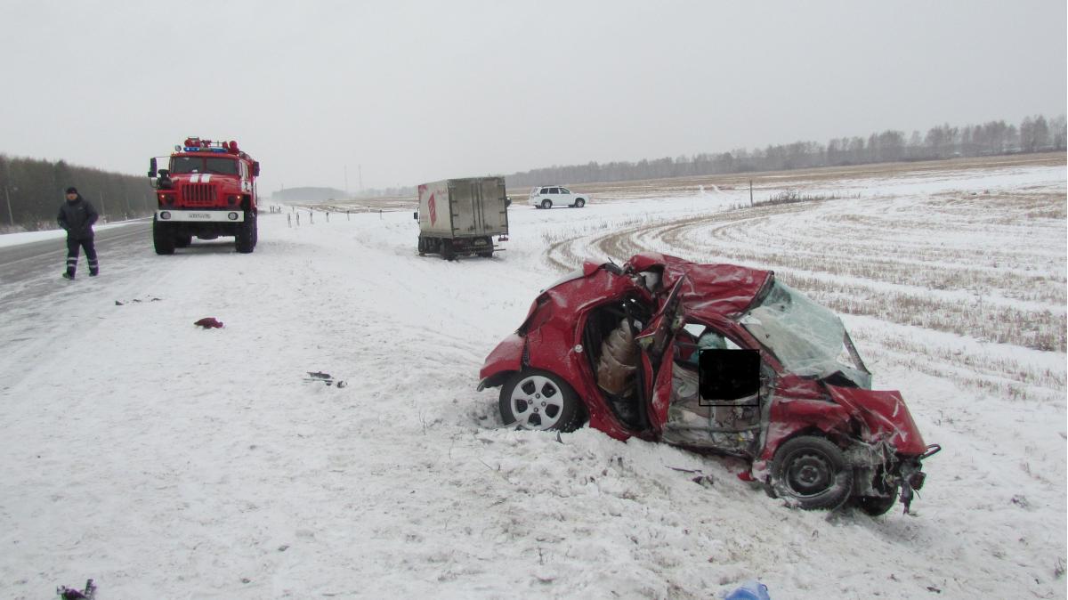 За минувшую пятницу и выходные на территории Свердловской области произошло 15 ДТП За минувшую пятницу и выходные на территории Свердловской области произошло 15 ДТП
