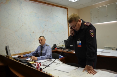 Госавтоинспекторы Нижневартовска по «горячим следам» задержали подозреваемого в разбое Госавтоинспекторы Нижневартовска по «горячим следам» задержали подозреваемого в разбое