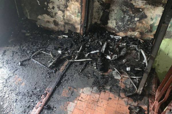 В петербургской квартире загорелся самокат, пострадали две женщины и ребенок | МЧС Петербурга сообщило о пожаре в квартире многоэтажки из-за электросамоката В петербургской квартире загорелся самокат, пострадали две женщины и ребенок | МЧС Петербурга сообщило о пожаре в квартире многоэтажки из-за электросамоката