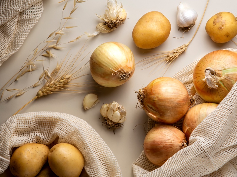 Режете лук и плачете? 5 способов нарезать лук без слёз: проверенные советы шеф‑поваров Режете лук и плачете? 5 способов нарезать лук без слёз: проверенные советы шеф‑поваров