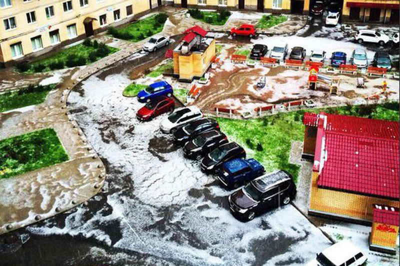 Питерский потоп спровоцировал пробки в северной столице Питерский потоп спровоцировал пробки в северной столице