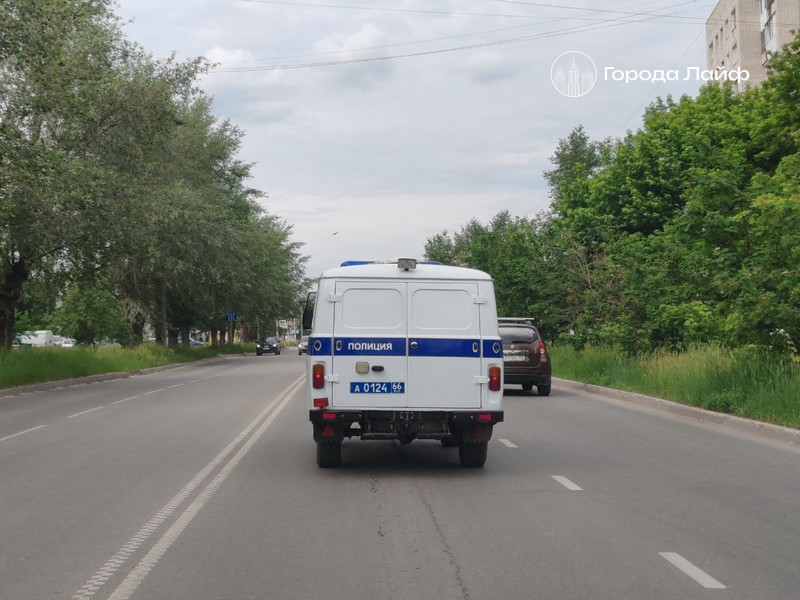 На Урале подросток зачем-то залез на трансформаторную будку и погиб | Свердловское СУ СКР сообщило о гибели подростка на трансформаторной будке На Урале подросток зачем-то залез на трансформаторную будку и погиб | Свердловское СУ СКР сообщило о гибели подростка на трансформаторной будке