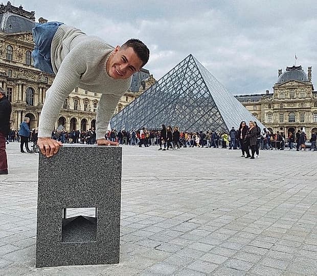 К блогеру-инвалиду из Уфы приехали спецслужбы