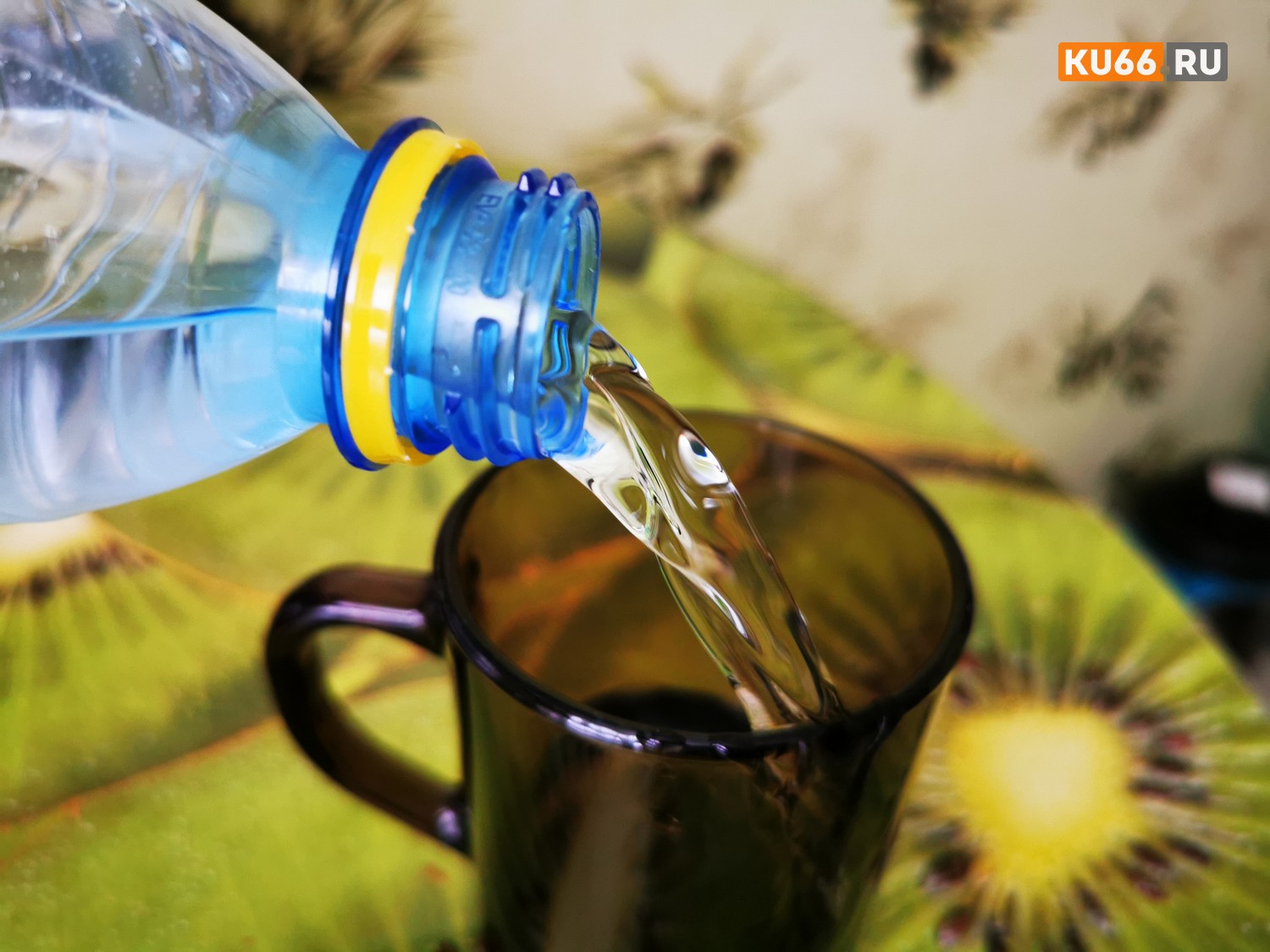 Американка выпила за 20 минут два литра воды и умерла Американка выпила за 20 минут два литра воды и умерла