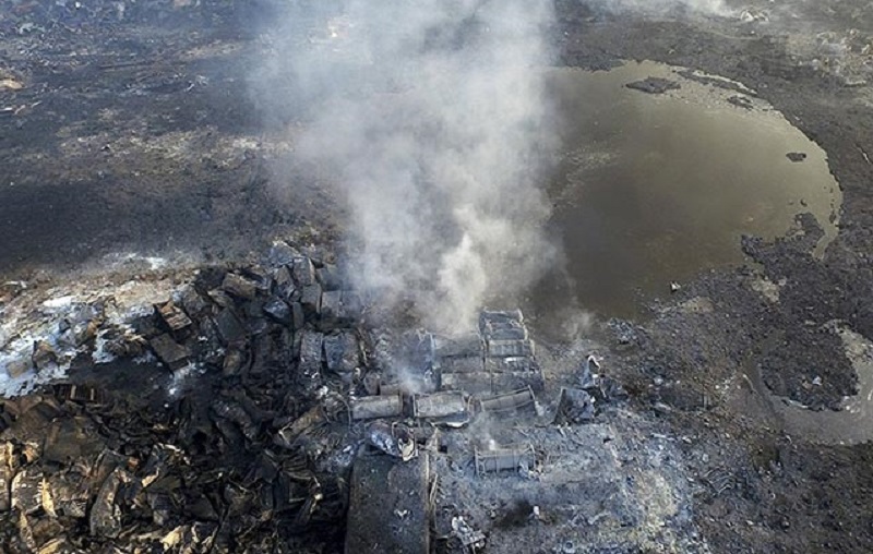 В Тяньцзине вновь гремят взрывы, объявлена эвакуация из-за возможной утечки химикатов В Тяньцзине вновь гремят взрывы, объявлена эвакуация из-за возможной утечки химикатов