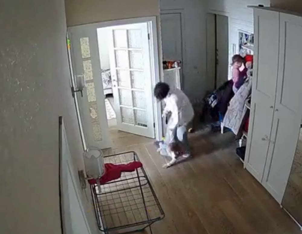 «Дети в опасности»: отец из Казани два года пытается забрать детей у неадекватной матери | Отец из Казани два года пытается забрать дочь и сына у матери «Дети в опасности»: отец из Казани два года пытается забрать детей у неадекватной матери | Отец из Казани два года пытается забрать дочь и сына у матери