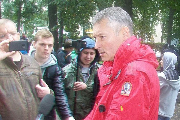 Пугачева вступились за Ройзмана* на суде Пугачева вступились за Ройзмана* на суде