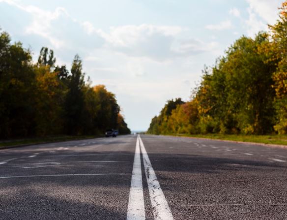 «Калинка» на дороге: музыкальная разметка появилась на трассе М-11 «Нева». Видео | Первая в России музыкальная разметка появилась на трассе М-11 «Нева»